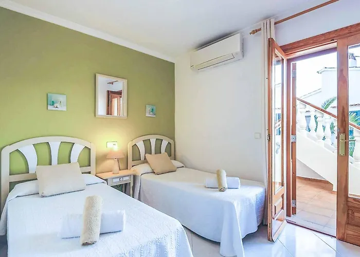 Joaquina Port d'Addaia