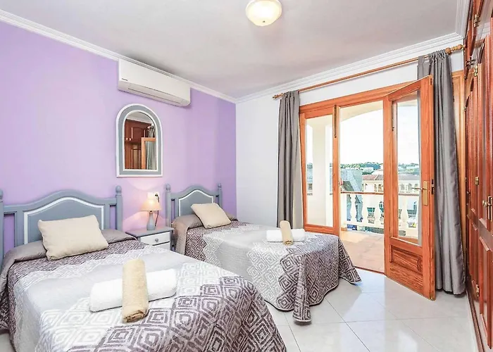 Joaquina Port d'Addaia